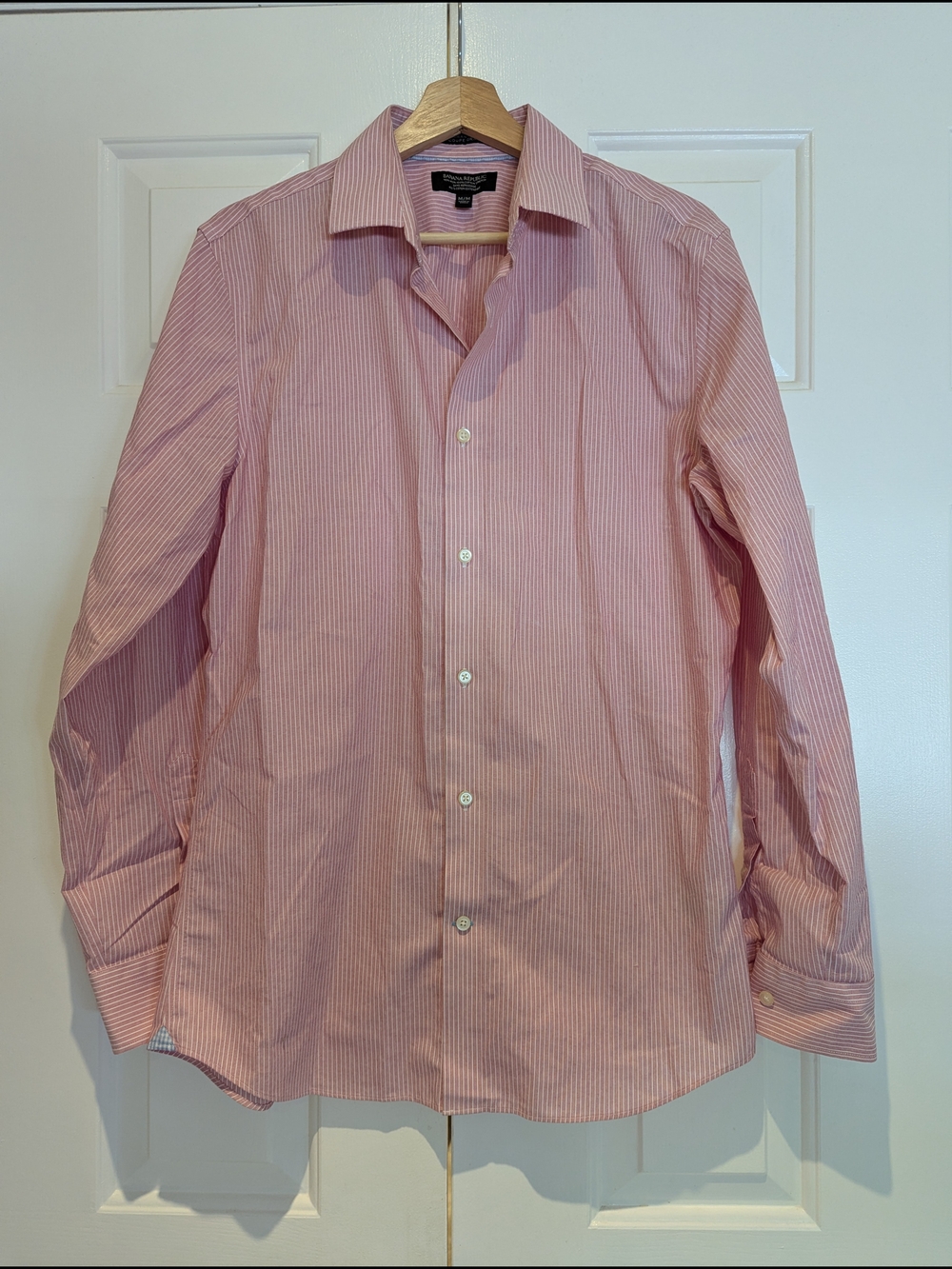 Banana Republic Pink Striped Button Down Dress Shirt Coastal Quiet Luxury M/L